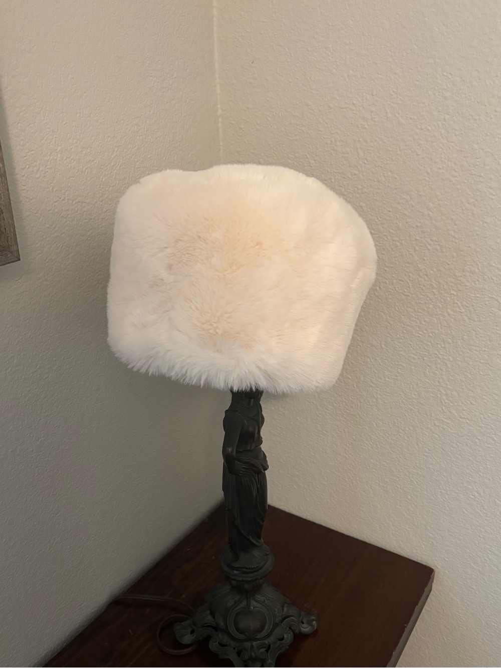 Plush Ivory Faux Fur Hat